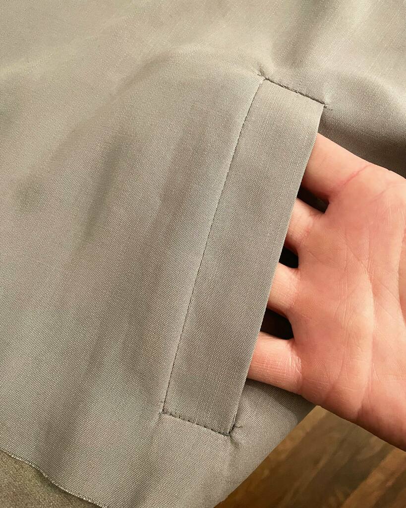 FatedCanvas's tweet photo. I’m really proud of how well this welt pocket turned out. So excited to wear this to the concert on Thursday!!! 
#isitthursdayyet #ARMYbomberjacket #ARMY #bangtanboys #BTS #ptdonstage https://t.co/zamrDlZoDW https://t.co/hHWHw3gwCs