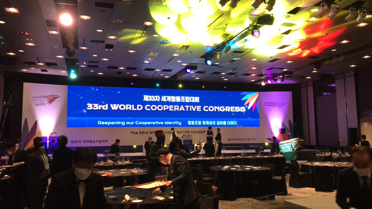 I’m attendimg #WorldCoopCongress @icacoop in #Seoul Promoting team entrepreneurship #LEINN @MondragonTA @enMONDRAGON @MUnibertsitatea @TAZEBAEZ