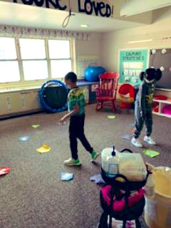 MissSidge's tweet photo. We have SO much to be thankful for, including our amazing SNAPs buddies! @HWE_Hawks @WalledLkSchools https://t.co/GsUq2vVAh2