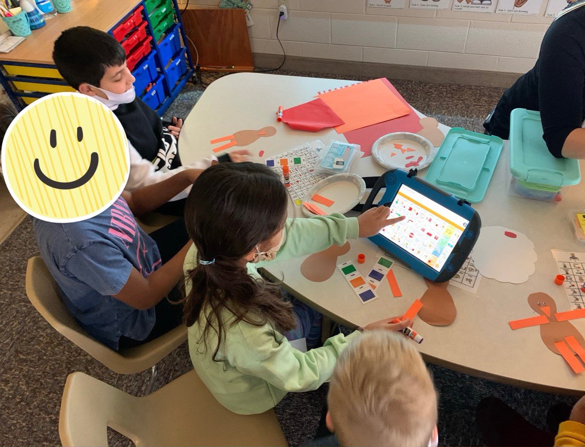 MissSidge's tweet photo. We have SO much to be thankful for, including our amazing SNAPs buddies! @HWE_Hawks @WalledLkSchools https://t.co/GsUq2vVAh2