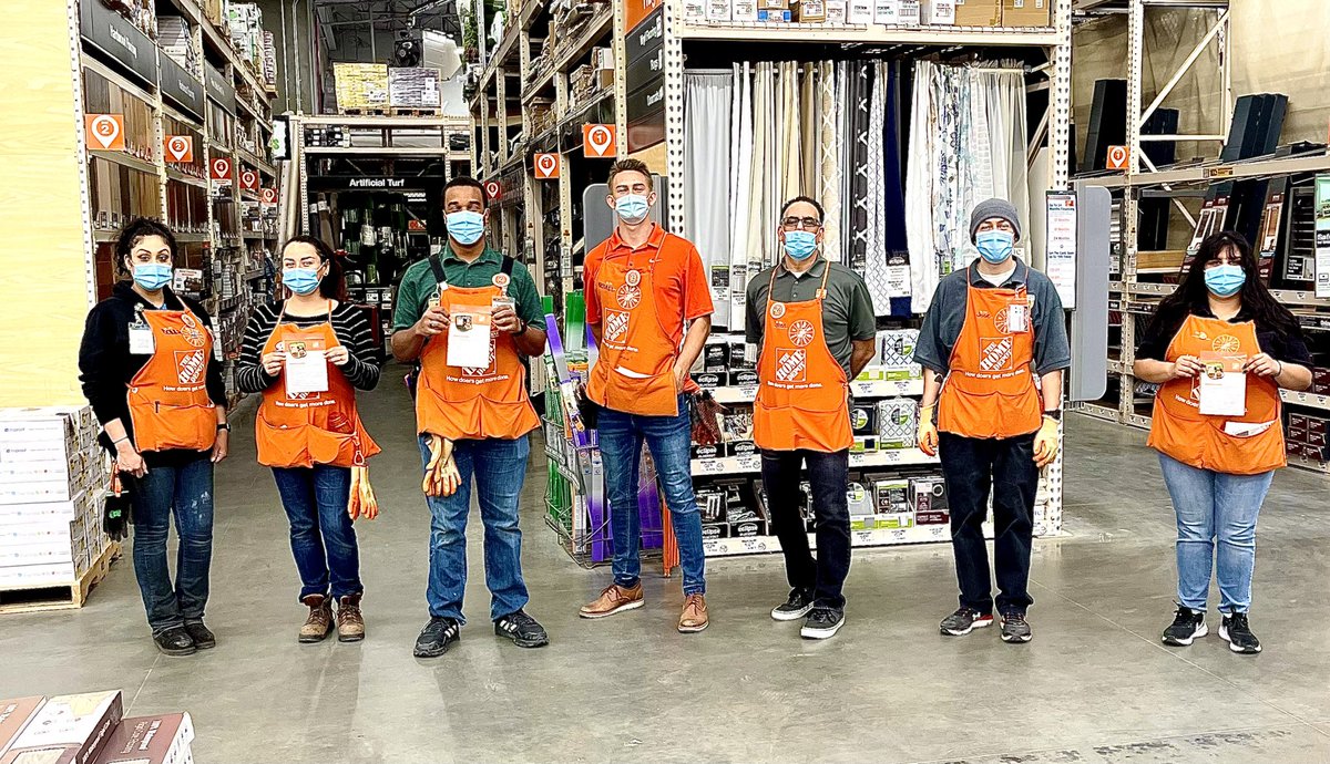 michael95741301's tweet photo. Very proud of the team here at store #8987 thank you guys for your positive energy and great work ethic🤙 https://t.co/ViWvjpkEsZ