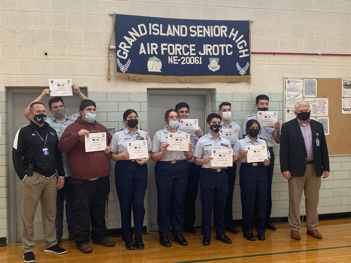 #Thankful to have been a part of recognizing a few of our ⁦<a href="/GISH_Islanders/">Grand Island Senior High</a>⁩ AFJROTC Cadets with their Covid Resilience Award!  This program does amazing work! ⁦<a href="/GIPublicSchools/">GIPS</a>⁩