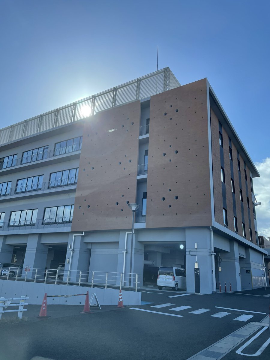 今日は清須市役所から仕事がスタートです。
公休日だけど休みが取れない多忙な12月突入です！