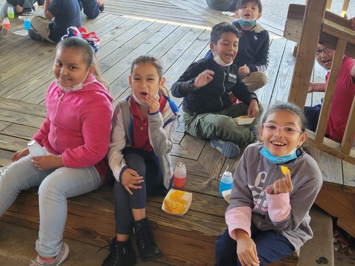 RMTZElem's tweet photo. After βcrunchingβ the numbers, congratulations to our 2nd and 3rd graders for winning our recent attendance competition! We enjoyed crunching on our nachos! ππ»#LearningExcellence #RCMStrong @AprilColeman74 @Erwin_Garcia_ @tarrynce @ESO3_HISD https://t.co/pgGDHr2eEw