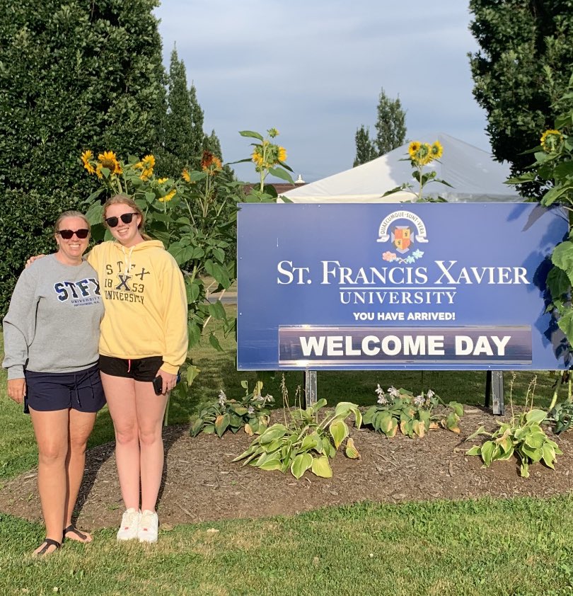 jennnolan's tweet photo. Again this year @Manulife has given all 37,000 employees funds to give back. This #givingtuesday  I’ve decided to donate to Kevin’s Corner at my daughters university an amazing on campus food resource where any student can go get food in times of need.#ManulifeActofKindness #stfx https://t.co/b7zJhxsbXU