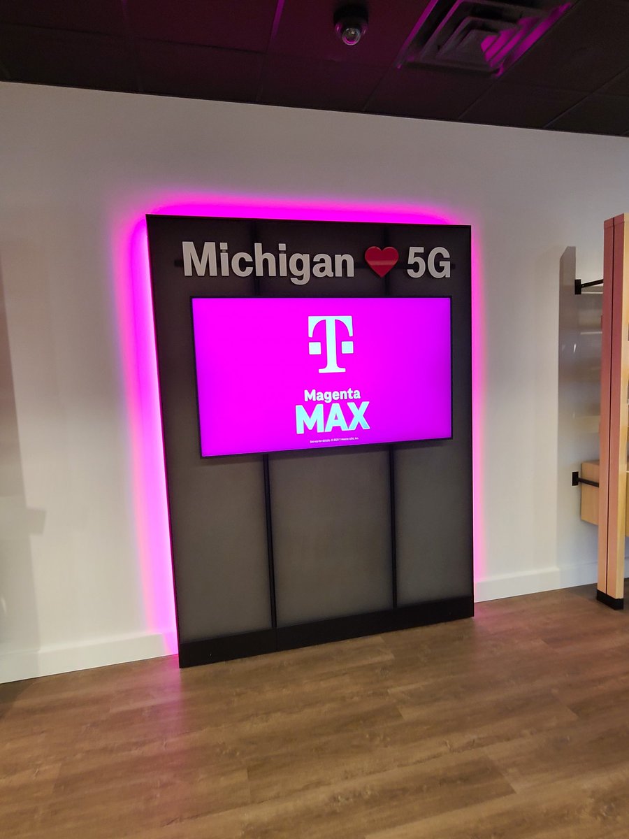 iScottSwag's tweet photo. Great visits today in #DSouth with @BrianKnow5458 and @TFB_Champs! This District is ready to make some "Money Moves" with TFB! 💰 @RJGomezIII @RuckerAndrewJr @AliciaRichMetro https://t.co/HACLe36CIk