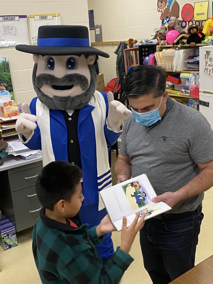 brackenjen's tweet photo. When the author of the book hand delivers your student his book and brings the Mensch with him to teach kids about Hanukkah…#MagicinMadeira https://t.co/H1Jppw6YcQ