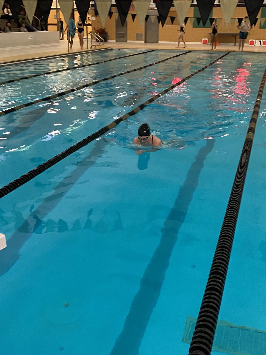lanawilli7's tweet photo. Swimmers, take your mark… swim season 2021 kicked off tonight with a splash! 😂Who knew you could get as wet as the swimmers timing 🤣#cannonball #sv #thetor #thenol https://t.co/WRmjLuo0M8