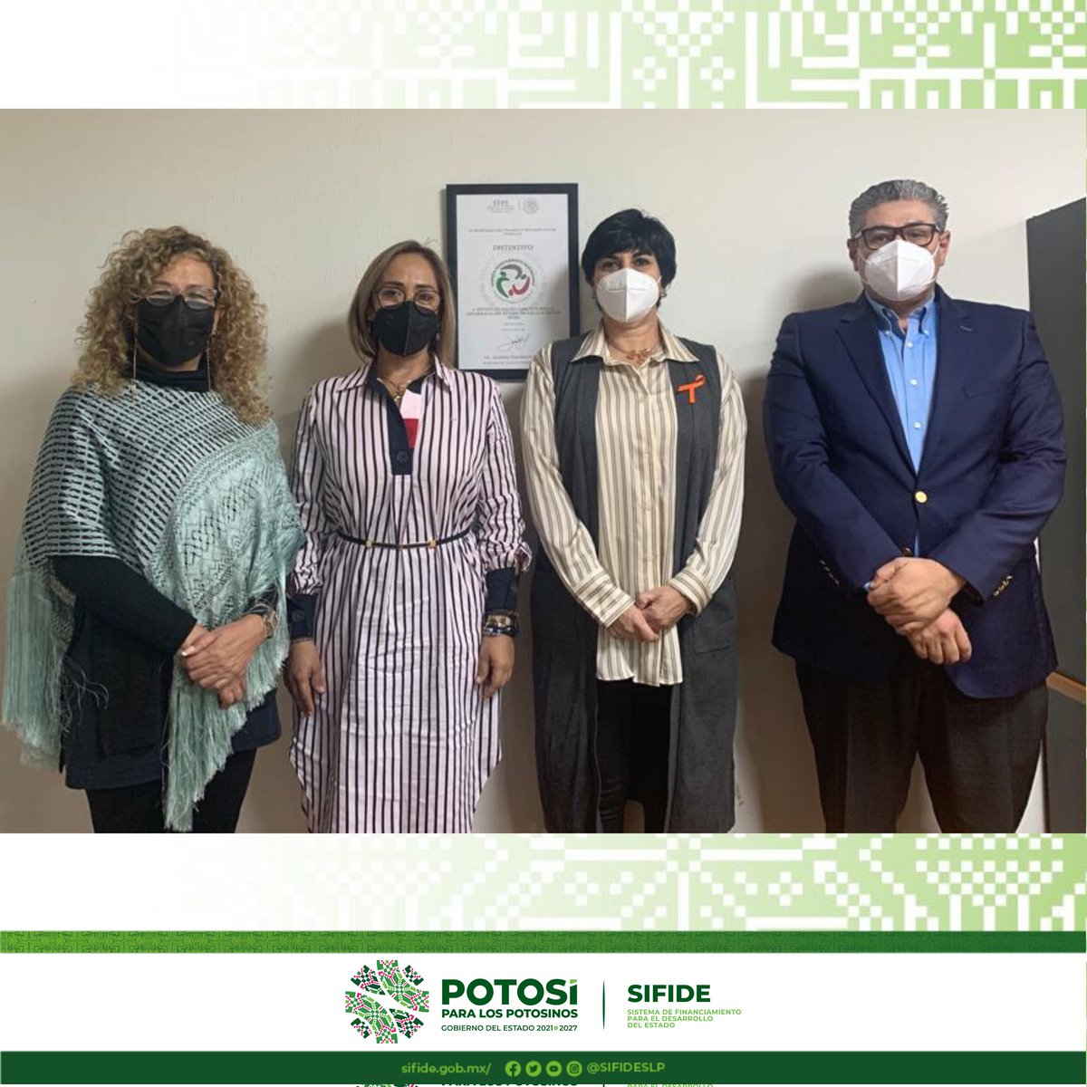 sifideteapoya's tweet photo. Nuestros funcionarios se reunieron con la Diputada Liliana Guadalupe Flores Almazán para planificar estrategias efectivas de financiamiento para las potosinas y potosinos. ✅

#PotosíParaLosPotosinos
#SIFIDESLP
#SIFIDE
#SanLuisPotosí
@RGC_Mx @GobEdoSLP @lilimalvido https://t.co/l3mTyggmeW