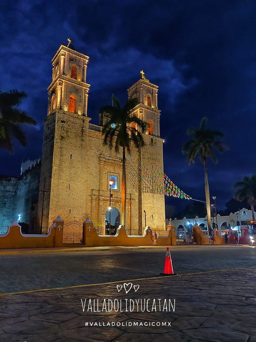 ValladolidYMX's tweet photo. Disfruta de la oscuridad de la noche, como disfrutas de la luz del día, que ninguno excluye al otro sino más bien son complementos.
#yucatan #yucatanpenninsula #yucatanprincess #yucatánpeninsula #valladolidyucatán #yucatancuisine #yucatanphotography #méridayucatán https://t.co/t6wcvCxPki