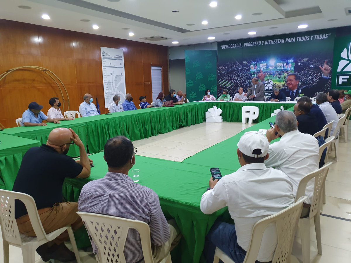 LaRedHabla's tweet photo. Escuela de Formación Digital C1 FP-DN. @Daniel_Beltre @TodosJuntosSom1
 
Cada miércoles :
Alfabetizacion digital de 6:45 PM a 8:15 PM.Totalmente GRATIS.*

Local Meta Salud. 
C/ Benito Moncion casi esquina Independencia. Gazcue. 

Leonel Fernández Presidente
ÚNETE 158/234-2024 https://t.co/aRwvOcoMPw