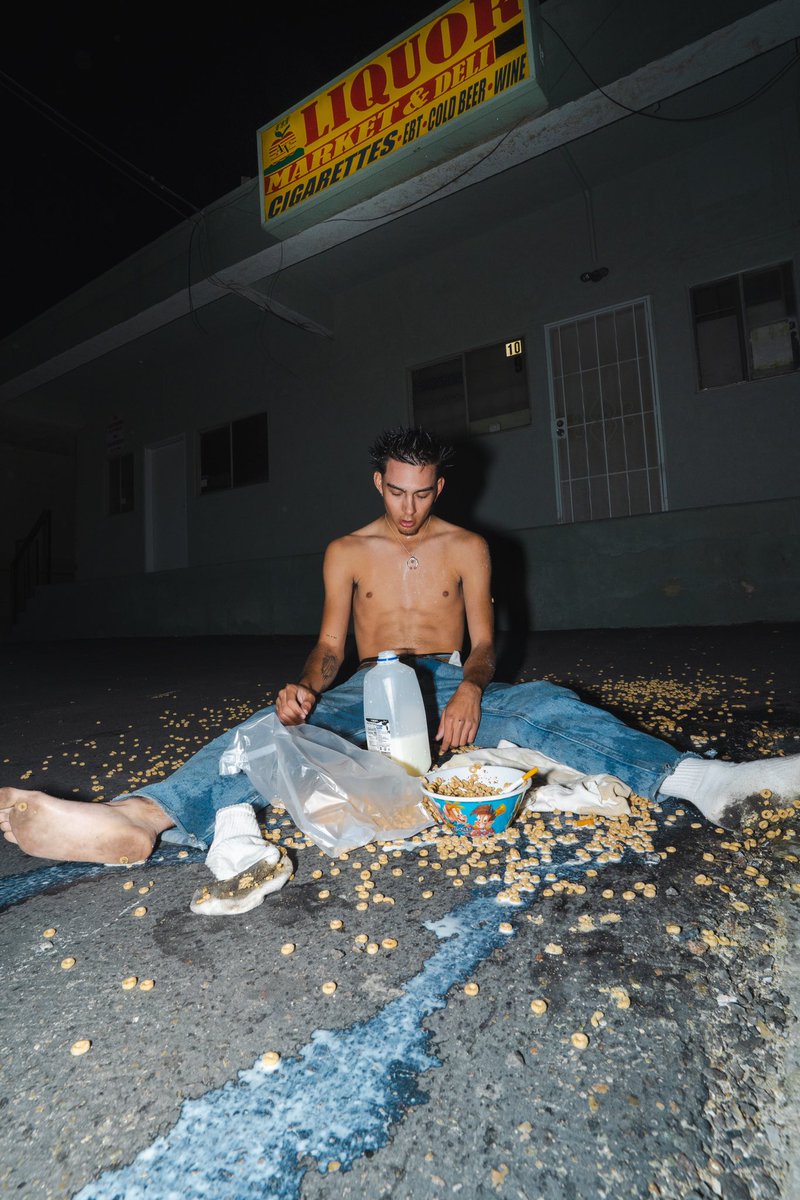 Roy_Ponce3's tweet photo. end and beginning 

shot by me 
model - kolin greer https://t.co/XR8zR6K5hF