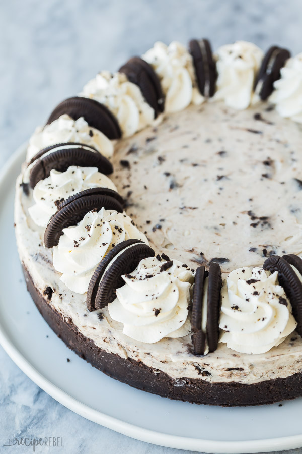 No Bake Oreo Cheesecake recipe

 This No Bake Oreo Cheesecake is made with just a few ingredients! It’s so silky smooth and loaded with chunks of Oreos. The perfect no bake dessert for summer! I’m back again with another easy no bake cheesecake to add t recipequicks.com/no-bake-oreo-c…