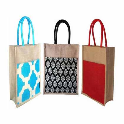 #Jutebags are seen to maintain their gloss and glaze for a longer time. They are made from #naturalfiber and thus are able to keep their strength for a rather long period. visit us: bengalcrafts.xyz #ecofriendly #shoppingbag #BengalCrafts
