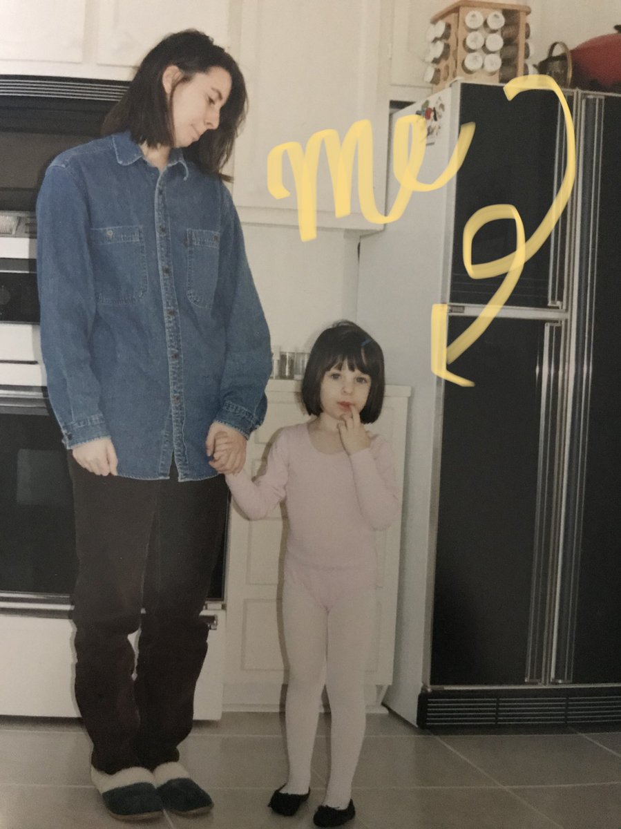 EchoLakeRep's tweet photo. Not ac related except now I really do look like my ac character with it’s shoulder lenght wavy hair. 

The unexpected thing that happened right when I turned 30. My hair have always been super straight and impossible to curl or even slightly wave. And now it’s naturaly wavy? 😦 https://t.co/ABot5lO5IU