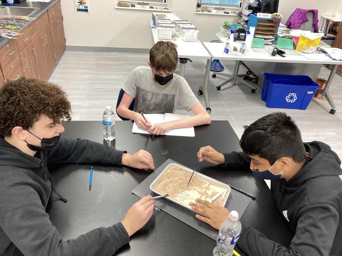 Mrsmancuso8's tweet photo. 8-Oviatt students making observations &amp; inferring as they uncover “fossilized footprints” to learn about the lives of extinct organisms. https://t.co/FRYsSXuEOz