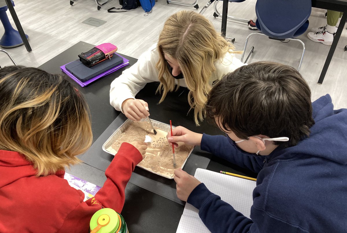 Mrsmancuso8's tweet photo. 8-Oviatt students making observations &amp; inferring as they uncover “fossilized footprints” to learn about the lives of extinct organisms. https://t.co/FRYsSXuEOz