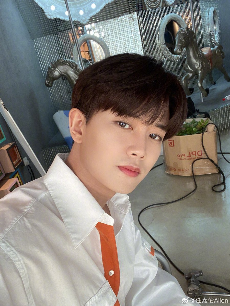 RJL_nyy38's tweet photo. เช้าๆ เฮียมาอัพเว่ยให้พอหายคิดถึง แต่จริงๆแล้ว คิดถึงหนักกว่าเดิม🤣 #เหรินเจียห��ุน https://t.co/AXsmm2cGBz