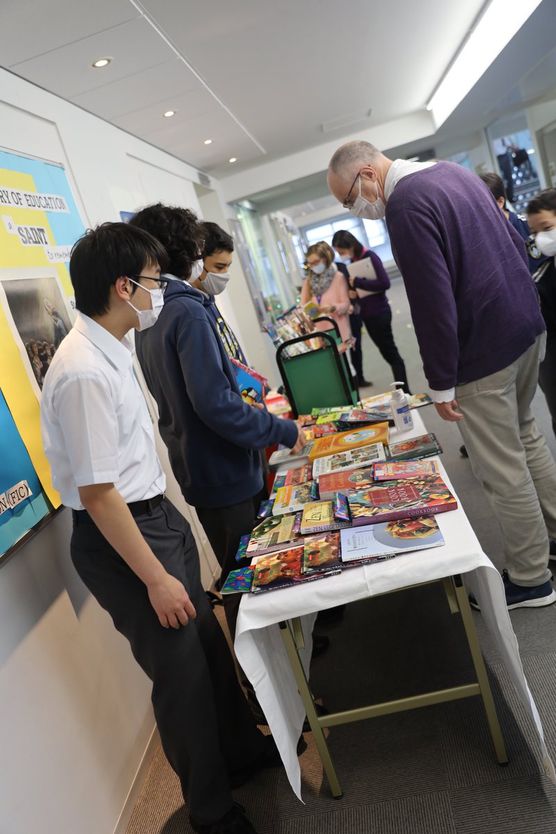 StMarysTokyo's tweet photo. Hello December!
It’s the season of giving and receiving. Organized by the library council, the St. Mary’s high school boys are trying their best to sell books to our students and faculty. All profits will be donated to Second Harvest Japan. 

#stmarys #highschool #secondharvest https://t.co/NUT0CO2T3c