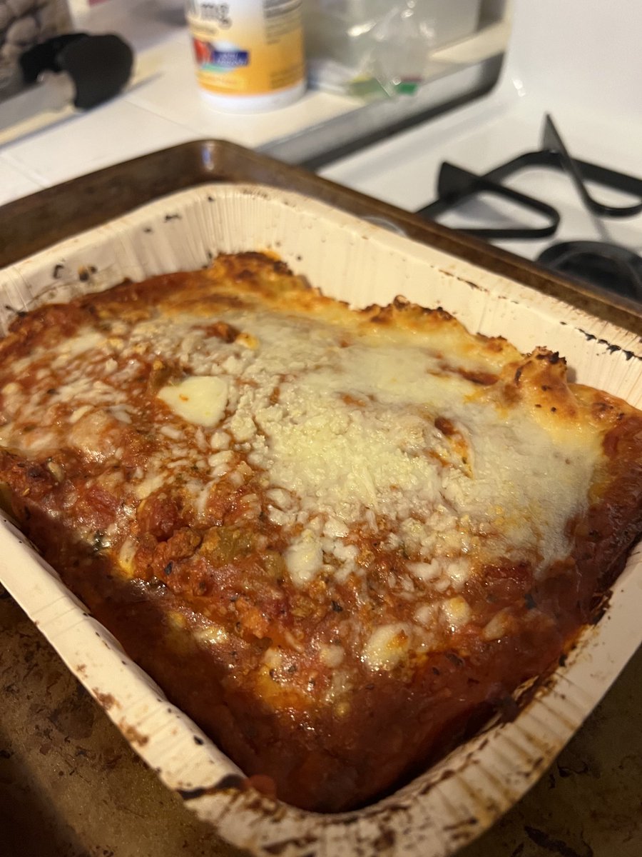 SBak007's tweet image. Now ⁦@stouffers⁩ lasagne’s are half full. Everyone is downsizing their products. #halffull #economy #sameprice