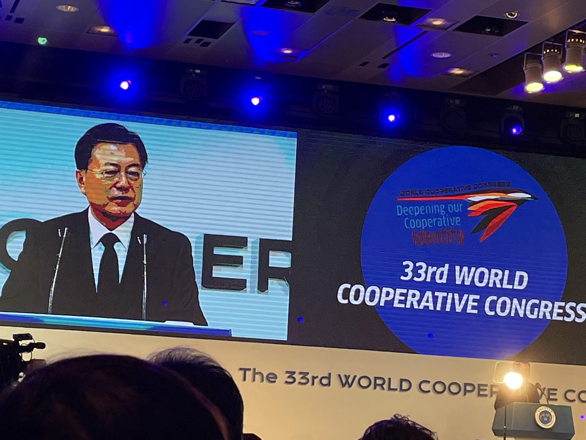 #WorldCoopCongress #seoul great support from the Korea President for cooperatives and ESS mouvement! Deepening coop identity for a better world @icacoop @ciriec @CoopsEurope @CoopFR @ESS_France @tduverger @jsaddierESS @jeanlouisbancel @lacoopagricole @JPhilippebrun @olivier_frey