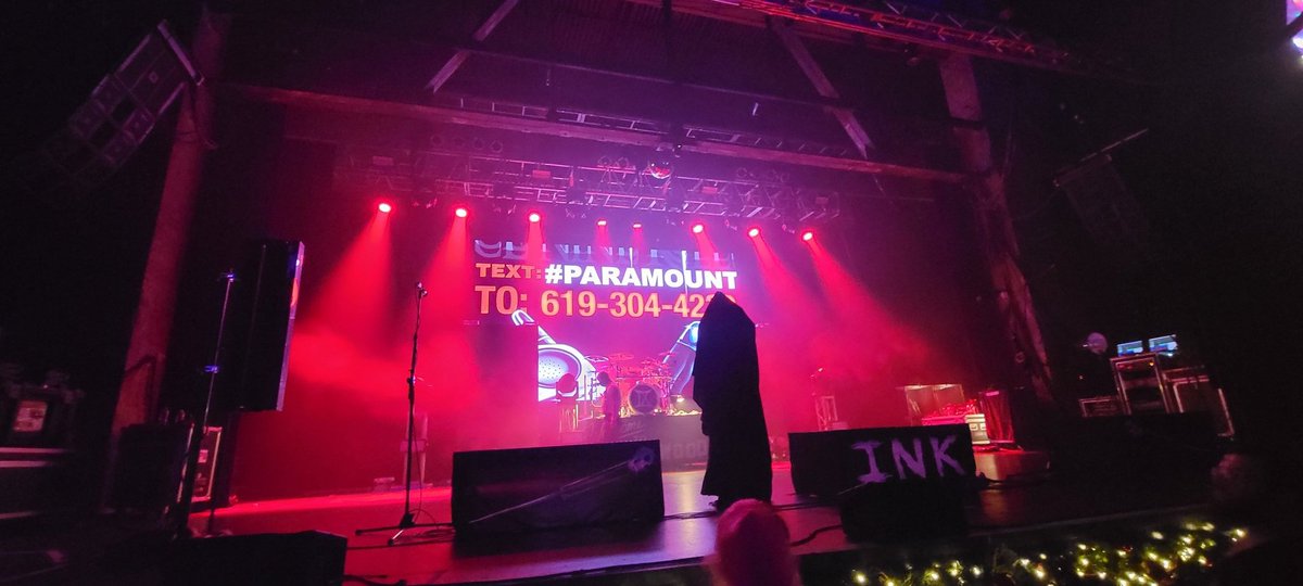 MarqeeMarie's tweet photo. Man.. I'm gonna slip into some deep &amp; dark as fuck depression after tonight. Show six of six, gentlemen. Let's do this.

#IX #INK #IceNine #IceNineKills #IXPsychos
#WelcomeToHorrorwood #TheSilverScream2
#HipToBeScaredTour #SeveredLeg2
#HuntingtonNY #TheParamount #Paramount
#6of6 https://t.co/S53NHmO7me