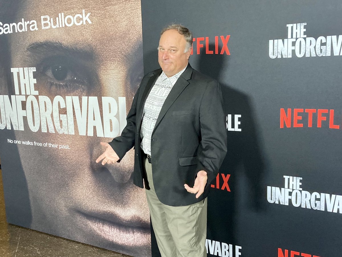 RonRogge's tweet photo. At the Premiere Screening of #TheUnforgivable - #Director #NoraFingschiedt Casting #SandraBullock @vincentdonofrio @jonnybernthal @violadavis #AislingFranciosi #EmmaNelson #RichardThomas #RobMorgan #LindaEmond #WEarlBrown #TomGuiry https://t.co/aC3QUQF8PV