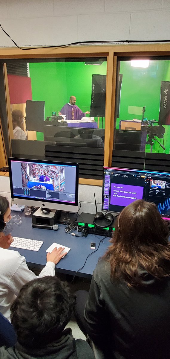 HCSS_Comp_Sci's tweet image. The studio @HolyCrossPTBO has never looked better, thanks to these 3 grade 12&apos;s. The Advent Mass livestream was a huge success, bringing staff and students together safely. Many thanks to Fr. Joshy George for coming to celebrate with us. @PVNCLearnTech @PVNCCDSB @StAlphonsusPtbo