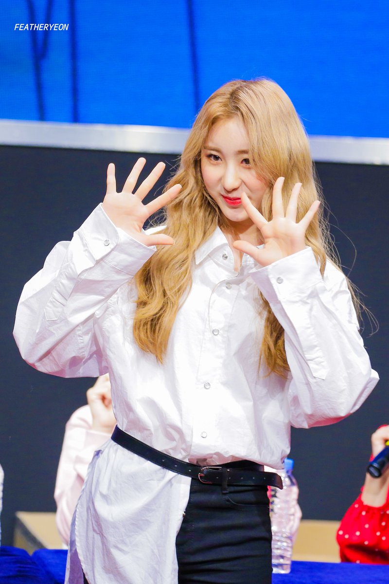 181109 181110

#이채연 #아이즈원 #LEECHAEYEON #IZONE #イ・チェヨン #アイズワン #李彩演 #Dear_이채연 <a href="/official_LCY/">이채연(LEE CHAE YEON) Official</a>