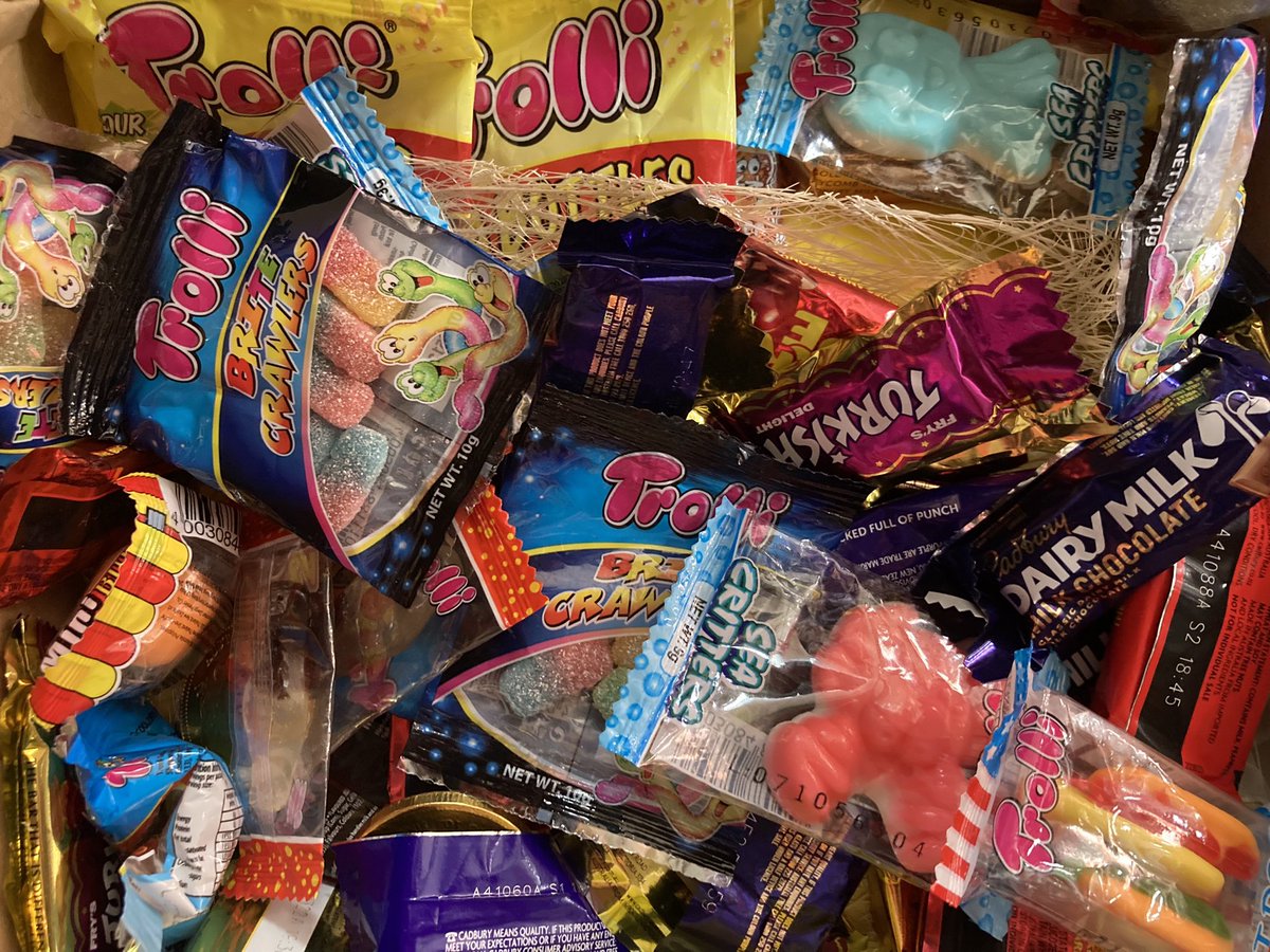 dyoongels's tweet photo. ˗ˏˋ @HouseofSeoul_ ˎˊ˗
— received this care package from them & super nagulat ako sa dami ng laman😭😭 feeling ko isang buwan lalanggamin kwarto ko, super happy w/ the treats and the papels omg super fireworks🎇🎇 thank u sm a&a for these<333
꒰ #dyoonmails ꒱ https://t.co/ruG9jzpueM