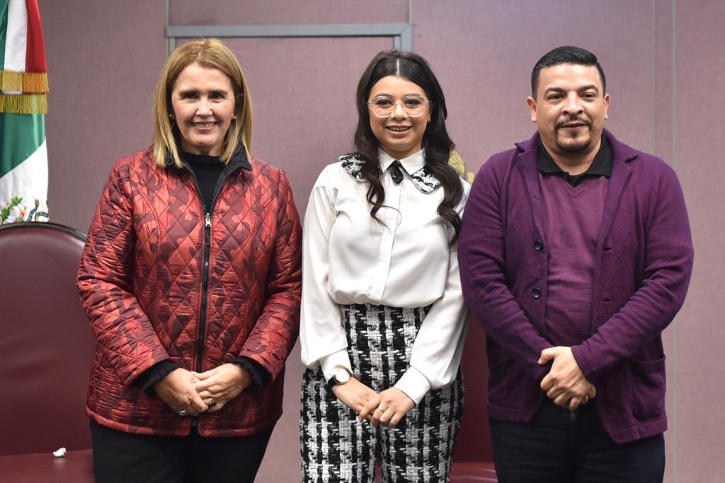 dipsmorenavera's tweet photo. La justicia y defensa de los derechos laborales, una realidad en Veracruz: Gómez Cazarín - https://t.co/MoUar3aa4Y https://t.co/tHCHc0fiUA