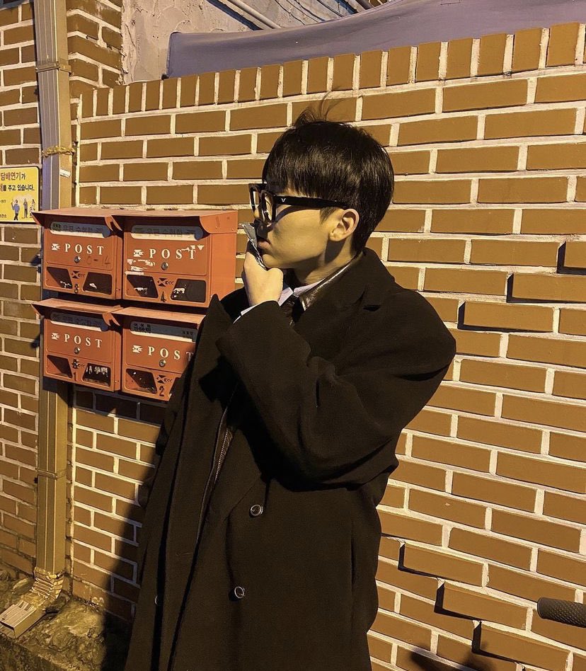 hyunwooksupport's tweet photo. เดือนสุดท้ายของปีแล้ว ขอให้ทุกคนแฮปปี้แล้วก็มีแต่รอยยิ้มนะคะ // เนื่องจากยอดโดเนทไม่ขึ้นมาหลายวันแล้วทางบ้านเลยแอบไปซุ่มคิดกิจกรรมกันมา แอบมากาซิบว่าของรางวัลน่ารักมากก เพราะฉะนั้นใครที่ยังไม่โดเนทต้องมาโดเนทกันแล้วน้า รอติดตามกันได้เลยค่า 💕 #CHOIHYUNWOOK  #ชเวฮยอนอุค #최현욱 https://t.co/zo6G0EZ2ab