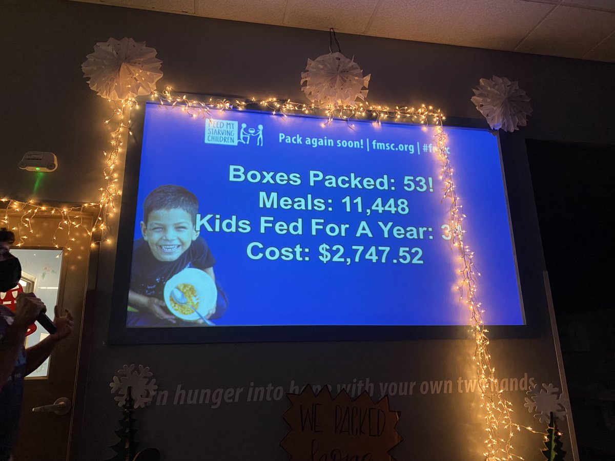 MrsBreckanGrove's tweet photo. Proud of first grade families packing meals at FMSC on Giving Day!! ⁦@GroveAve220⁩ #seethestudent220 https://t.co/4YO6T2WpCd