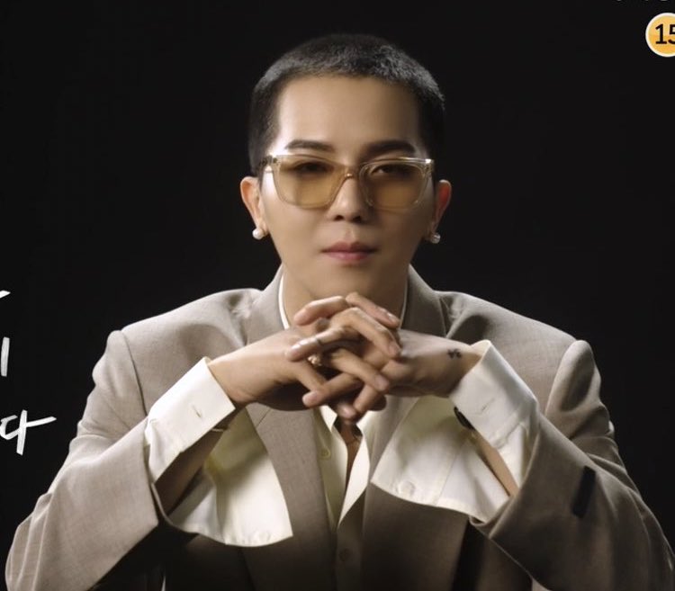 realminoya's tweet photo. mino has a new 34 tattoo. ariana has 35. https://t.co/cw4ojWJdEO