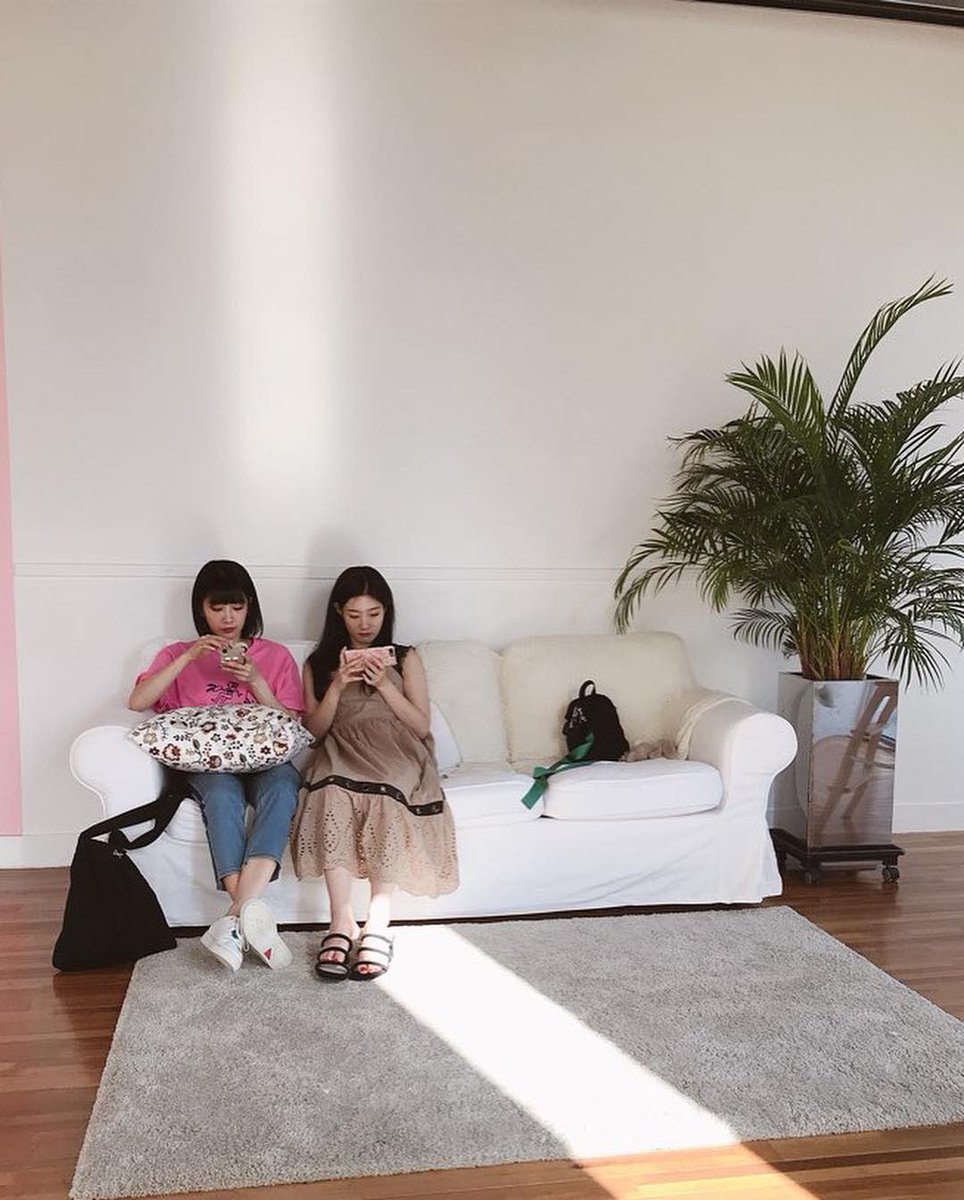 181201 

#다이아 #DIA #채연 #HappyChaeyeonDay