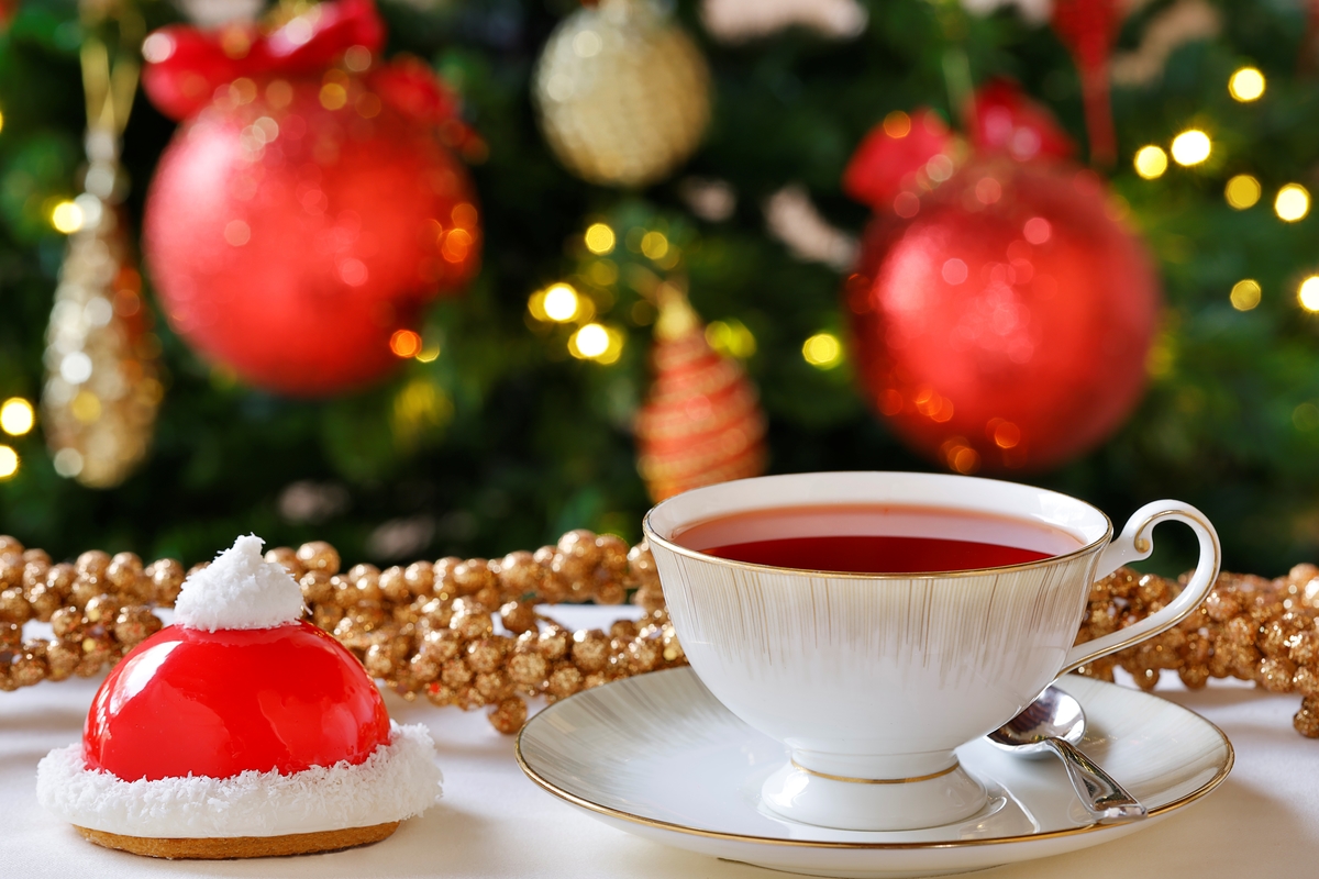 Are timeless seasonal traditions your cup of tea? Join us Monday–Thursday now to December 16 for our Holiday Tea at RAYA, including holiday-inspired teas, savory canapés, sweet bites, and a glass of champagne.