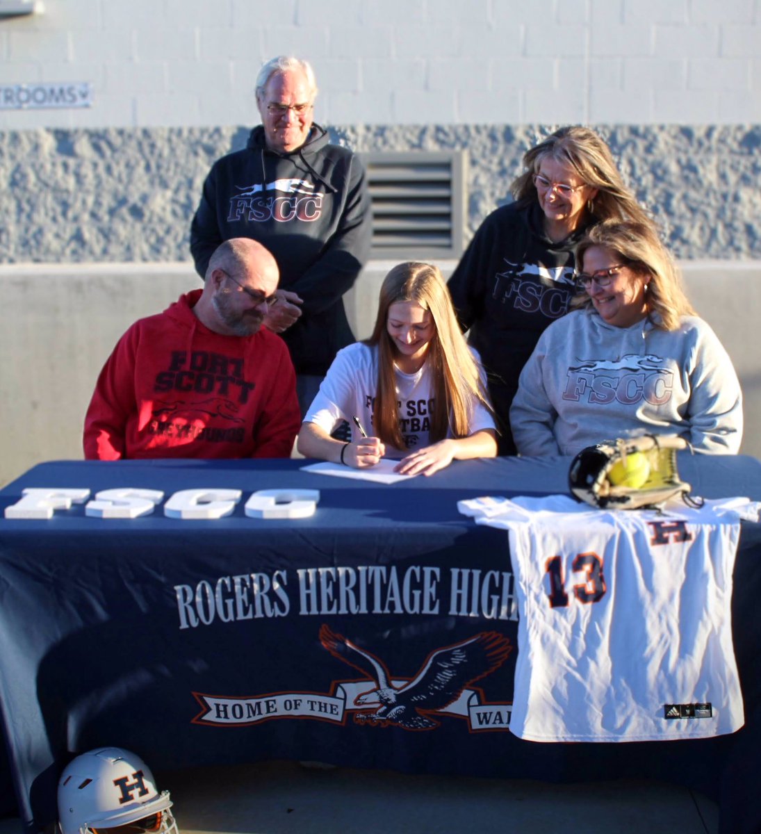 HHSWarEagleSB's tweet photo. Congrats to @gracepingel_13 the best defensive CF in our league on signing with @FSCCSBHounds today! #WTD https://t.co/NOZAmZotW9
