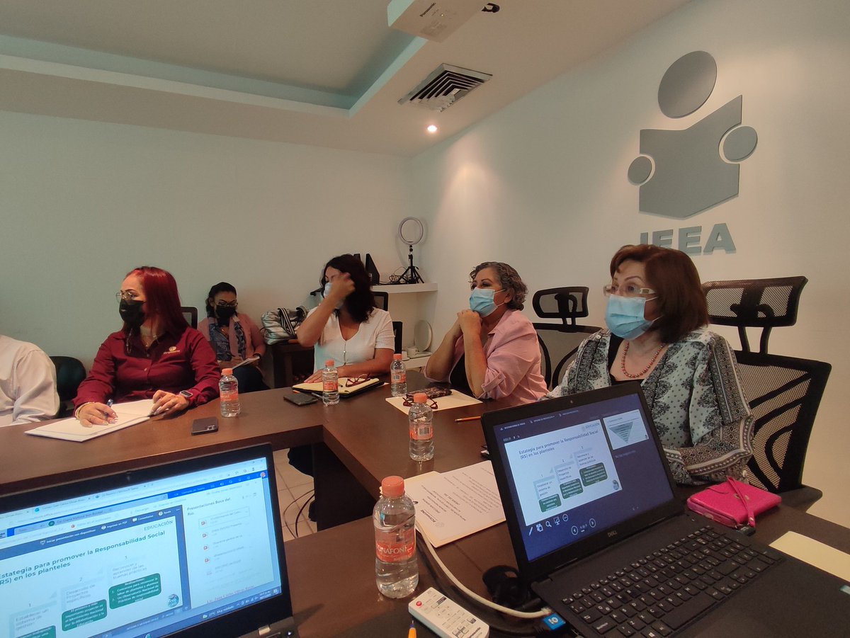 IEEA_BCS's tweet photo. Reunión de Dirección General con la Secretaria de Educación Pública, Alicia Meza y directivos de educación media superior, para continuar trabajando con la planeación del Movimiento Nacional por la Alfabetización y la Educación.
#BCSNosUne #IEEABCS #EducacionEsDesarrollo https://t.co/6g9z6GzToR