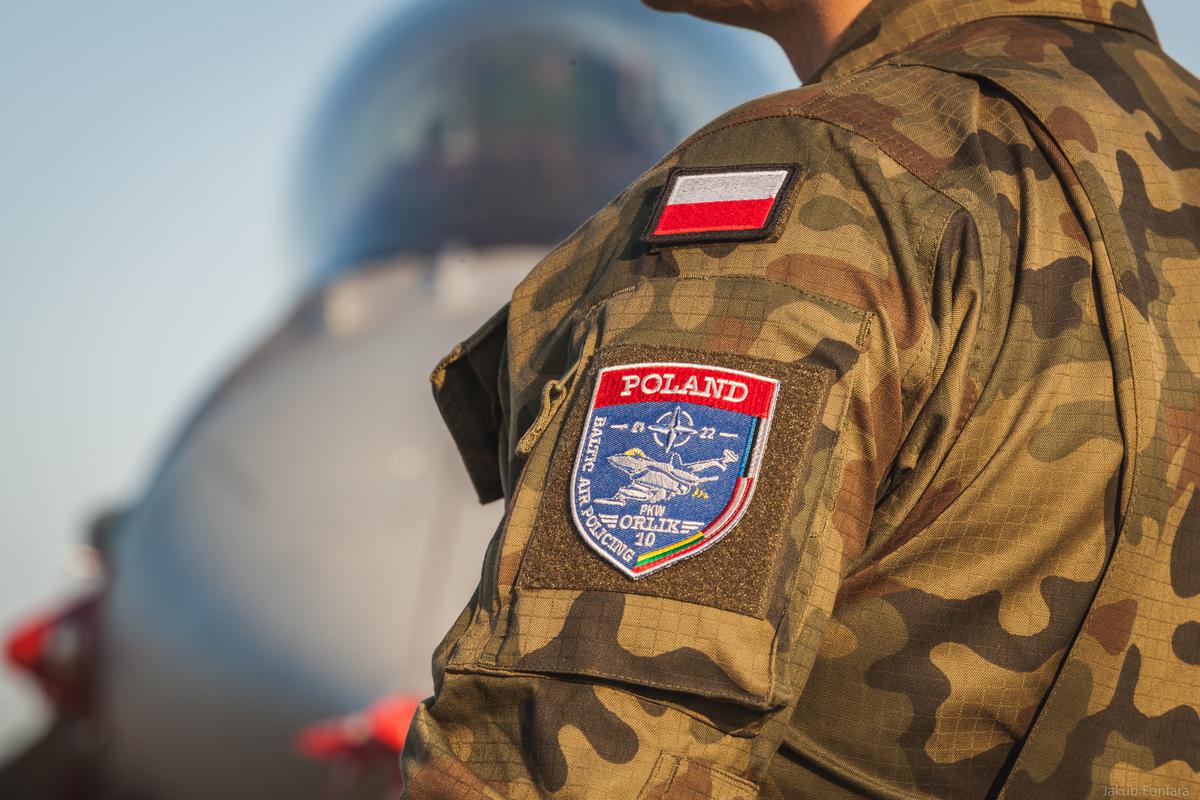 Dziś żołnierze Polskiego Kontyngentu Wojskowego #Orlik10 rozpoczynają na Litwie swój dyżur w ramach #BalticAirPolicing. Przez 4 miesiące polskie #F16 będą strzegły przestrzeni powietrznej 🇱🇹🇱🇻🇪🇪. 

#StrongerTogether #WeAreNATO