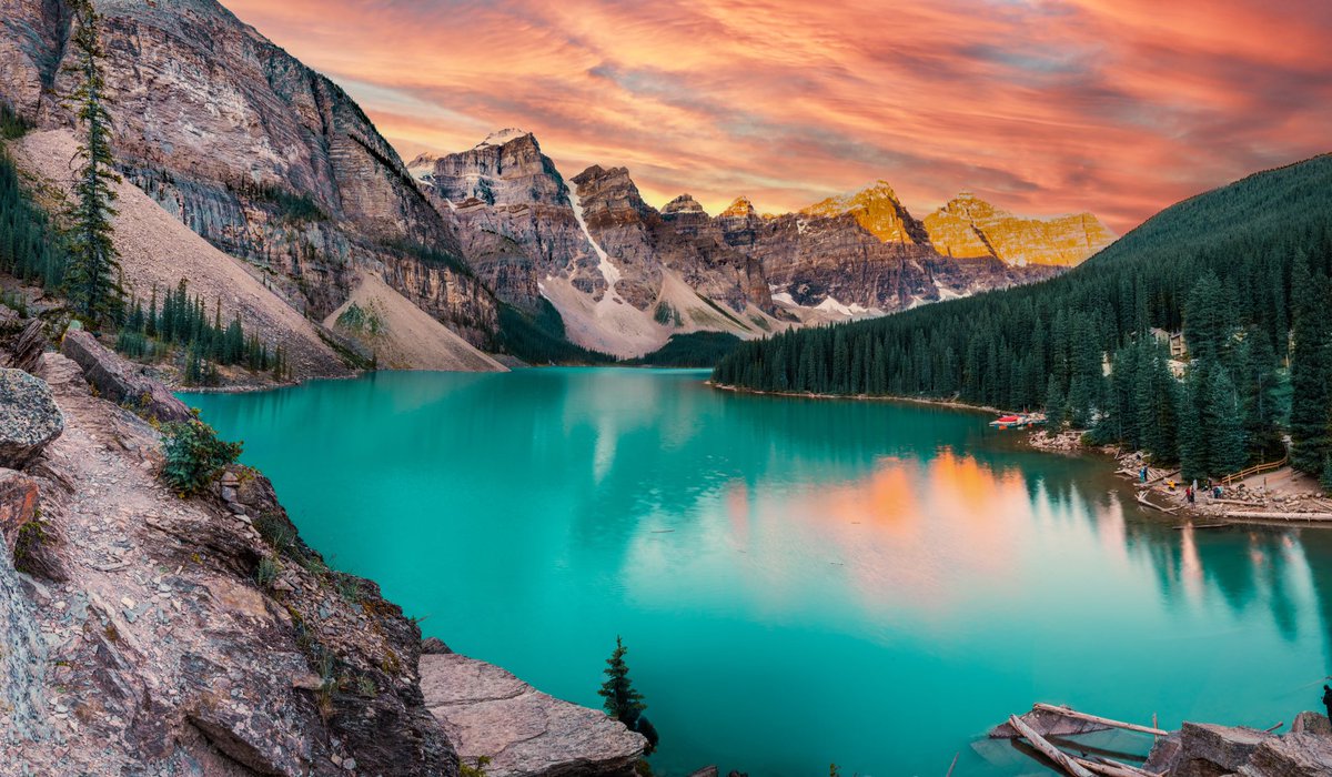 KasyapMoolayil's tweet photo. @YourMorning @SoniaMangatTV @JessicaSmithCTV @AnneMarieAMK @LindseyDeluce Sunrise at Moraine Lake, AB https://t.co/CUHaDSg5gS