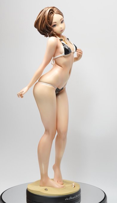 BLACK!!!ビキニ見栄子(撮影機材α7c SEL90M28G) 