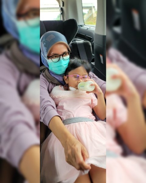 Nak, ibu tidak ingin engkau menjadi org yg cerdas akan tetapi kau tidak mengenal Allah, jadilah manusia yg bermanfaat untuk sesama, jadilah manusia yg rendah hati, membumi untuk melangit💙😇.

Ibu, Bapak, Mamah sayang izza😇💙😘