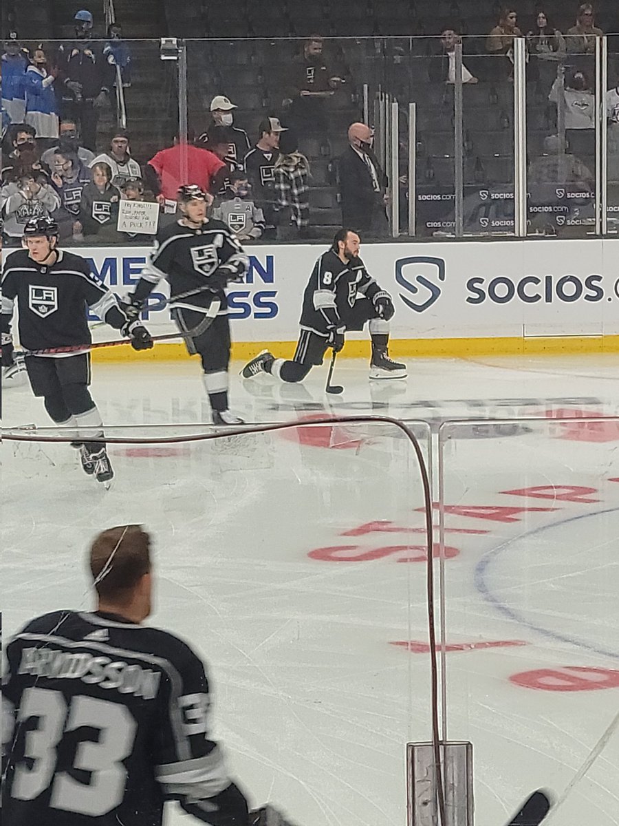 dkhb92649's tweet photo. @helenenothelen Here's a closer look!! #8isback #GoKingsGo #BeatANA https://t.co/fbUiGi42QW