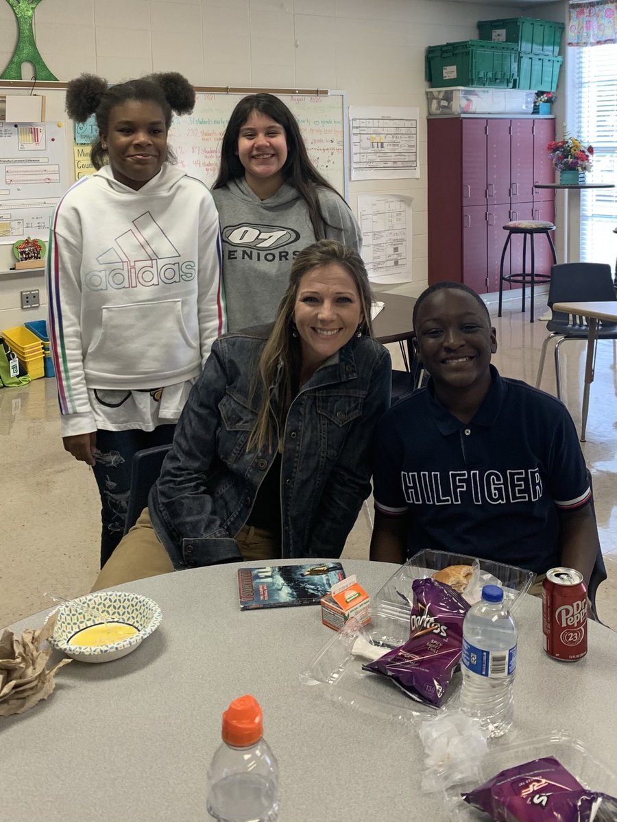 caprice_buttram's tweet photo. These super smart kiddos got to choose a teacher to have a lunch bunch with, and they chose ME!!!Ohhhh happy day! ⁦🤗🤗🤗⁦ If we can just make a small impact on someone’s life! ❤️ ⁦@IPDanaB⁩ ⁦@BrashearMelia⁩ ⁦@TCBOE⁩ ⁦@AMSTI_UM⁩ https://t.co/tVzPGyiTsZ