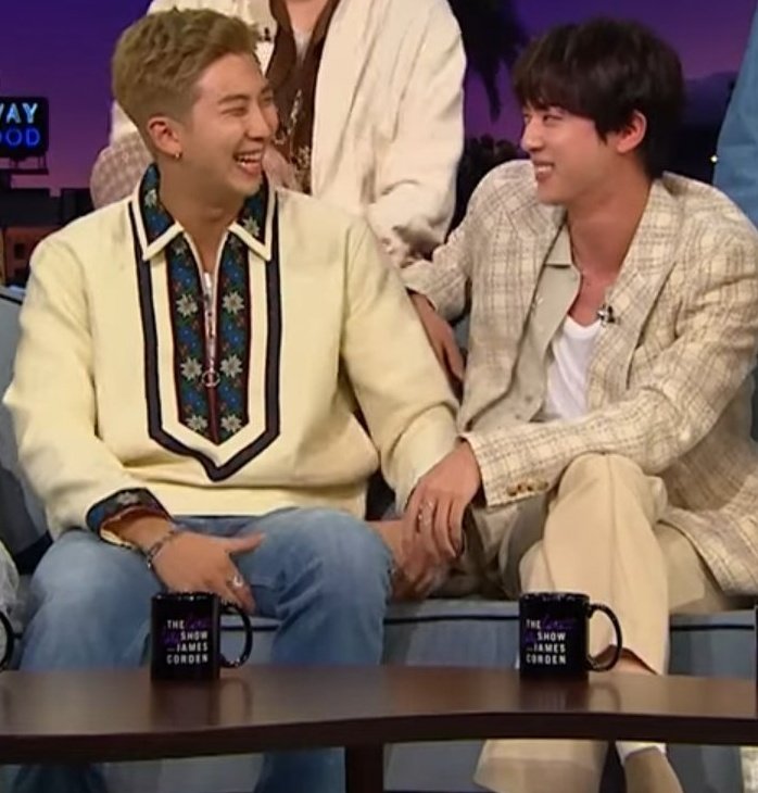 namujjinie's tweet photo. Marriage interview https://t.co/c2LMhsuV0Z
