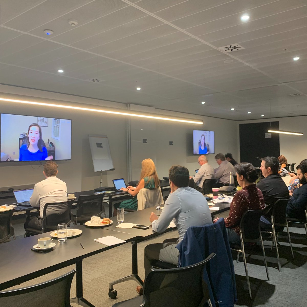 wobi_en's tweet photo. Exclusive live screening at @victoryoffices #WBFSYD #Victoryoffices https://t.co/ilyKhHhSRZ