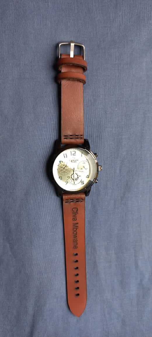 OneStopDesigner's tweet photo. #AD|| Affordable and high-quality leather. 

R130 for watch stripes 
R150 for women watches
R180 for men watches 
R250 for a belt 

An additional R20 to add your name

R60 courier via Pep 

Contact:060 322 1230

#PetrolPrice | R41 Mil | Ke December | November photo dump| Khumo https://t.co/ZXrhVR11cC