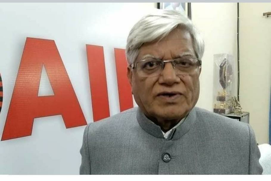 KrUttam71's tweet photo. आज दिसंबर की शुरुआत हो गई है,हमे आगे की रणनीति पर कायम रहना होगा। @ShivaGopalMish1 जी आप आगे बढ़े हम सभी Act Apprentice आपके साथ हैं आपने कहा था कि हम नवंबर तक इंतजार करेंगे हमारा काम नहीं हुआ तो फिर आंदोलन के लिए दिल्ली  का रुख अपनायेंगे।

@AIRAAAOFFICIAL @airfindia @HqNrmu https://t.co/qfAiqdA9mC