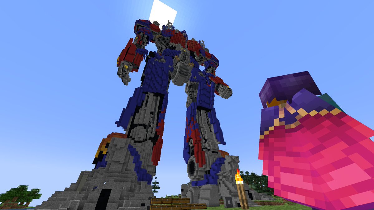 TheJuanJo_'s tweet image. Por fin terminé de construir a Optimus Prime en @MinecraftiaSmp pronto subiré video de las cosas que me fueron pasando en trascurso de la semana, sean pacientes que todavía me queda un examen en la uni 😬