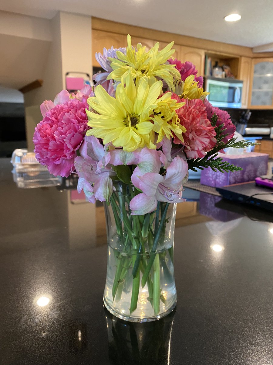 wolfiewitt369's tweet photo. I don’t know how I missed posting these, but in the summer one of Rachel’s friends gave her flowers and I decided to sketch them out. Took a few hours but I’m really happy with how it turned out https://t.co/cLpVa8uUC0